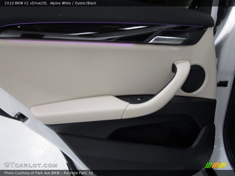 Alpine White / Oyster/Black 2019 BMW X2 xDrive28i