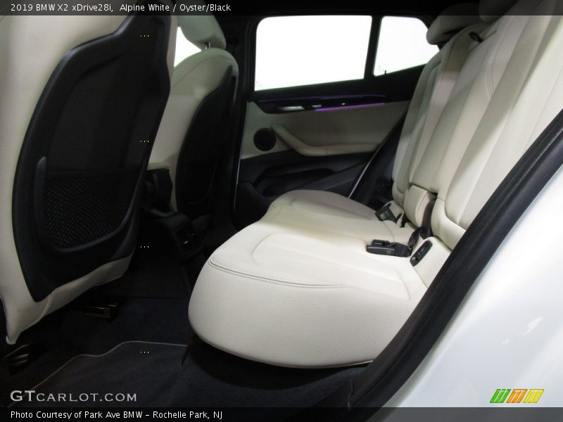 Alpine White / Oyster/Black 2019 BMW X2 xDrive28i