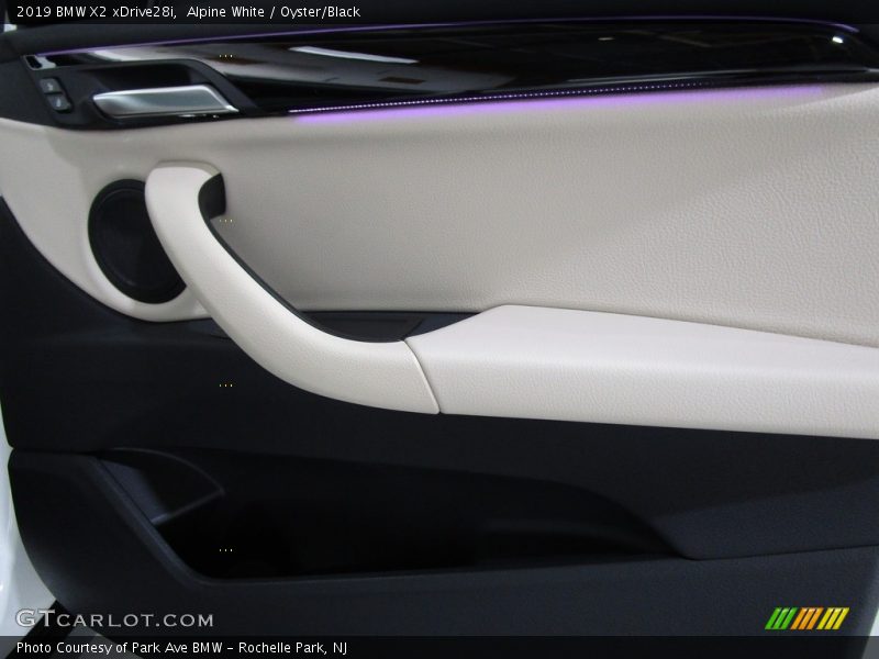 Alpine White / Oyster/Black 2019 BMW X2 xDrive28i