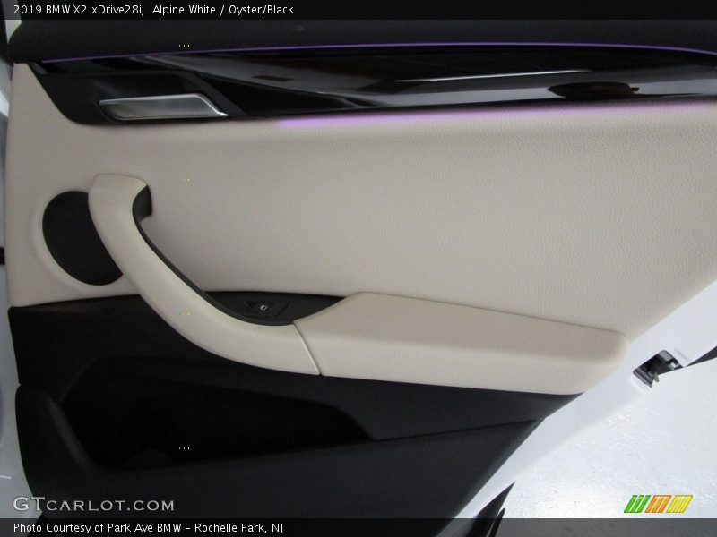 Alpine White / Oyster/Black 2019 BMW X2 xDrive28i