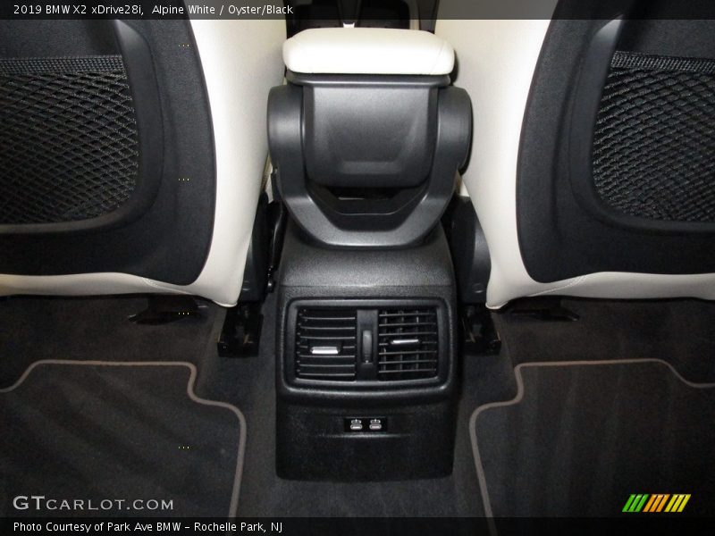 Alpine White / Oyster/Black 2019 BMW X2 xDrive28i