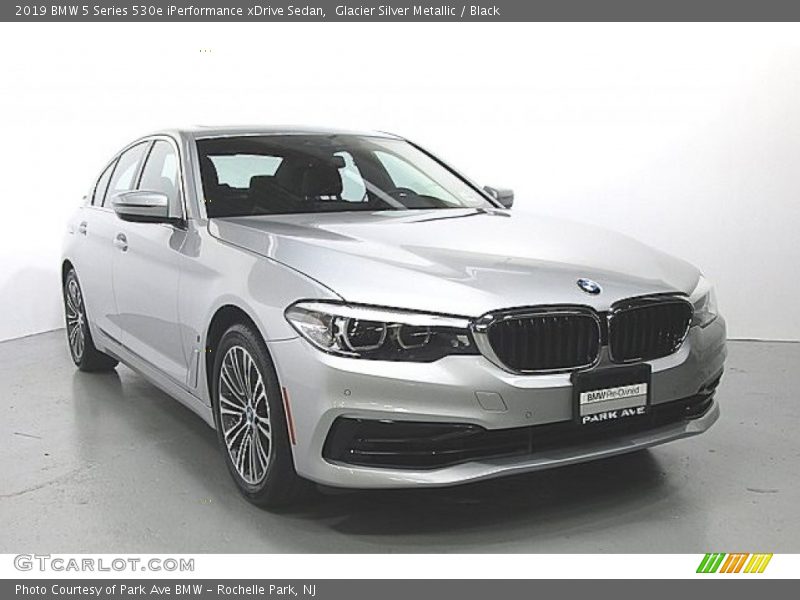 Glacier Silver Metallic / Black 2019 BMW 5 Series 530e iPerformance xDrive Sedan