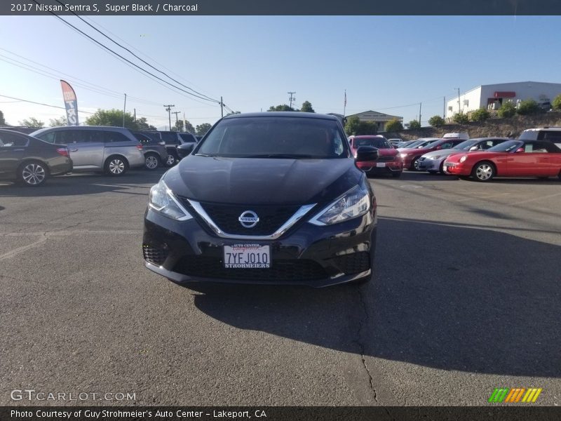 Super Black / Charcoal 2017 Nissan Sentra S