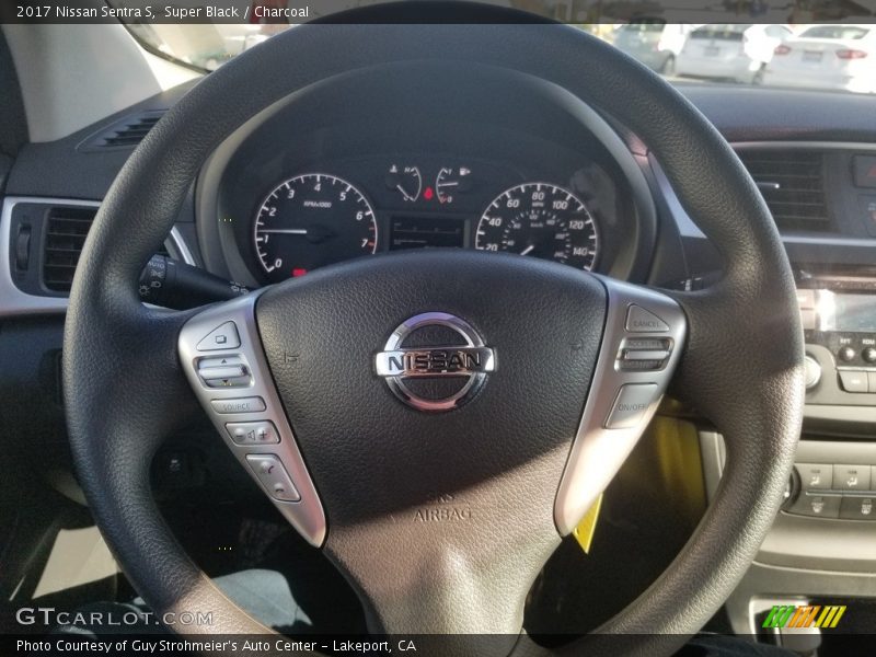 Super Black / Charcoal 2017 Nissan Sentra S