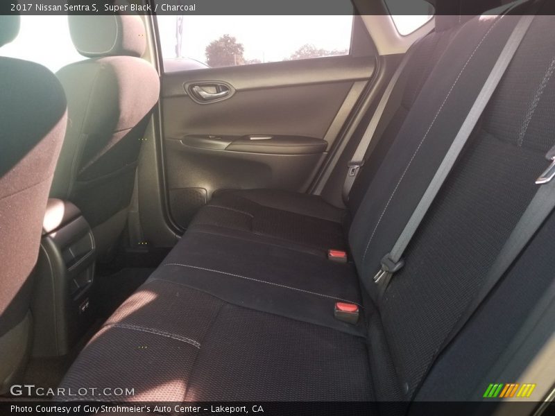 Super Black / Charcoal 2017 Nissan Sentra S