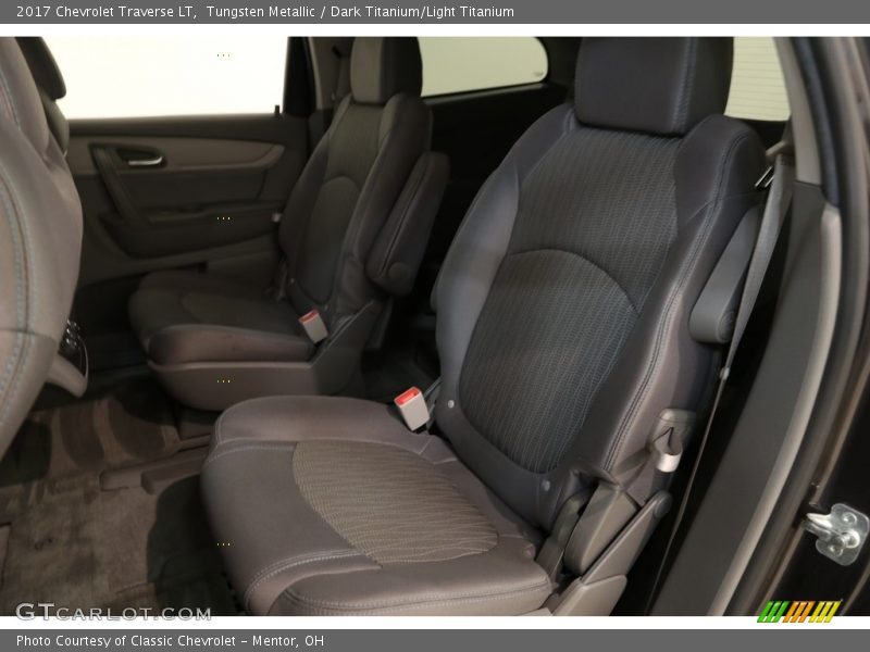 Tungsten Metallic / Dark Titanium/Light Titanium 2017 Chevrolet Traverse LT