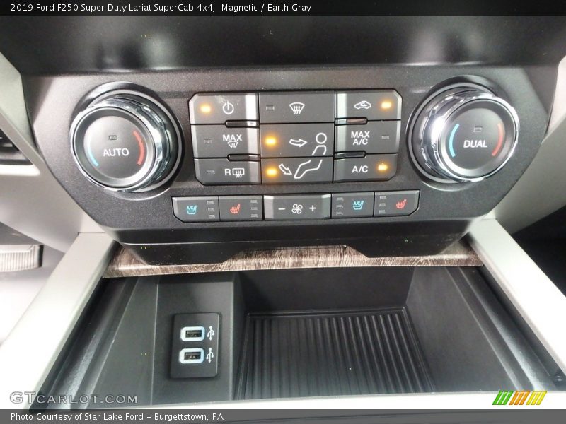 Magnetic / Earth Gray 2019 Ford F250 Super Duty Lariat SuperCab 4x4