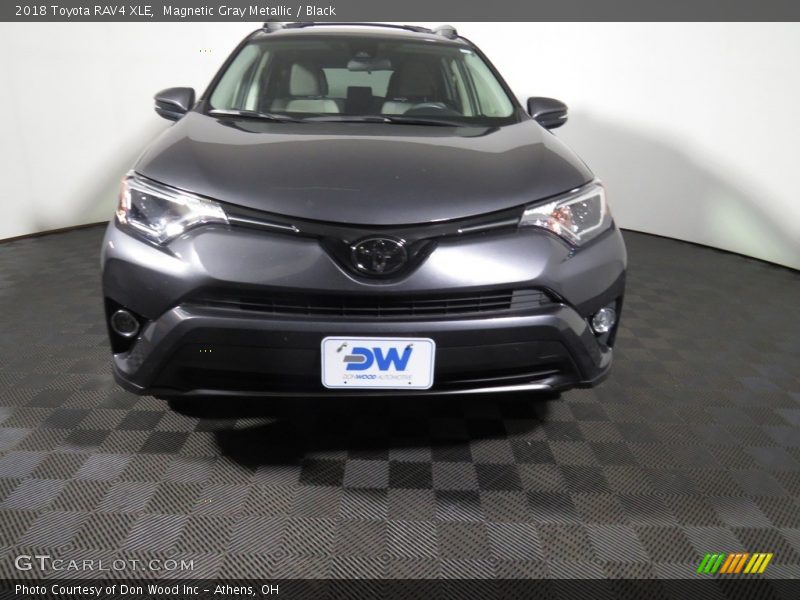Magnetic Gray Metallic / Black 2018 Toyota RAV4 XLE