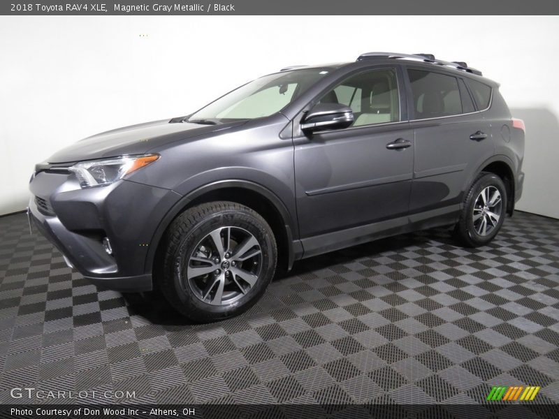 Magnetic Gray Metallic / Black 2018 Toyota RAV4 XLE