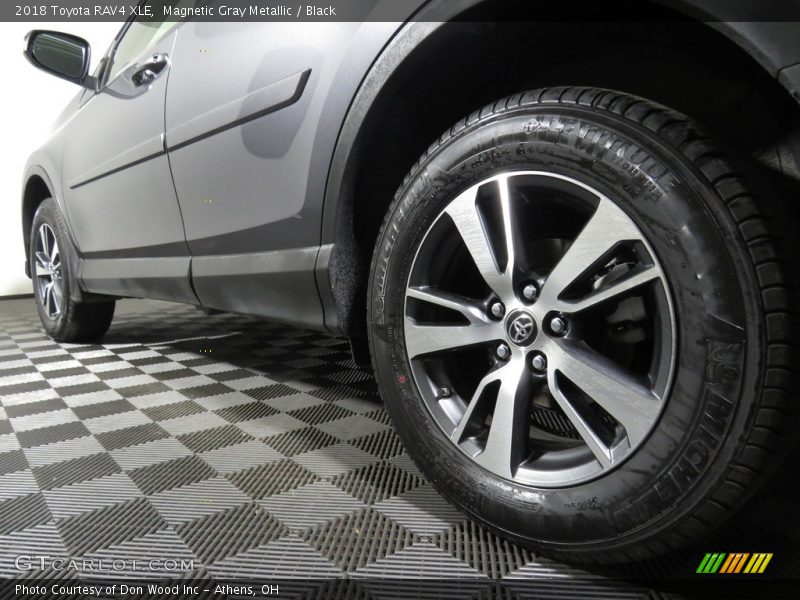 Magnetic Gray Metallic / Black 2018 Toyota RAV4 XLE