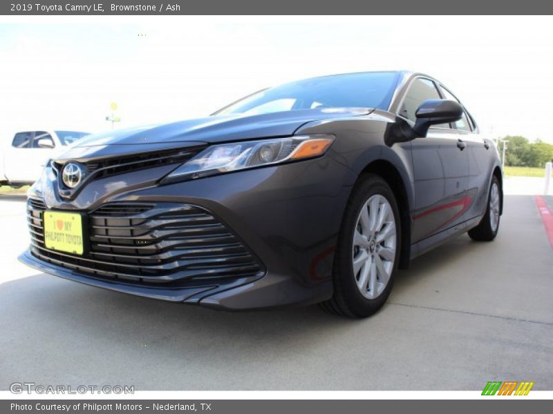 Brownstone / Ash 2019 Toyota Camry LE