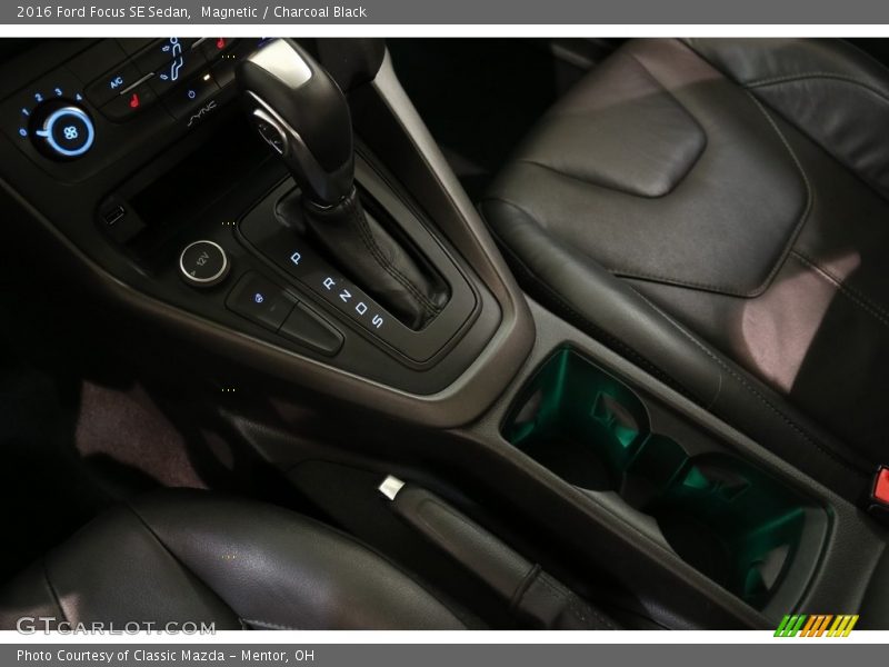 Magnetic / Charcoal Black 2016 Ford Focus SE Sedan