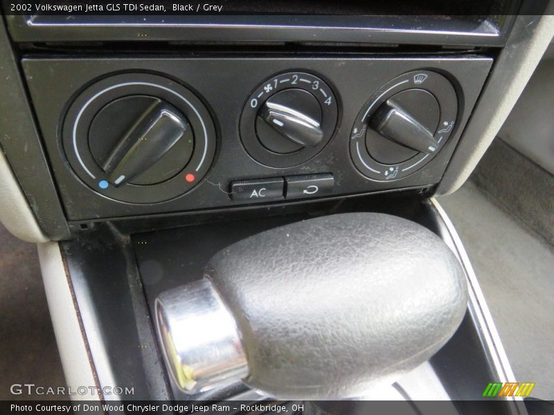 Black / Grey 2002 Volkswagen Jetta GLS TDI Sedan