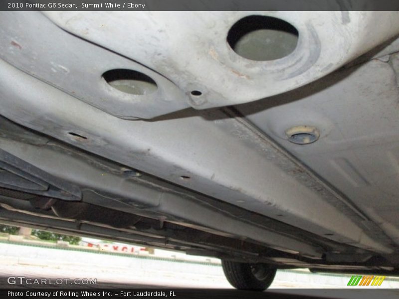Summit White / Ebony 2010 Pontiac G6 Sedan