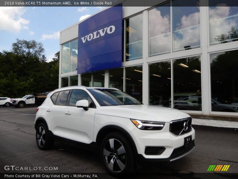 Ice White / Oxide Red 2019 Volvo XC40 T5 Momentum AWD