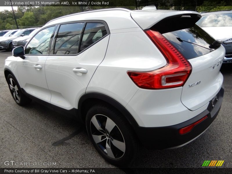 Ice White / Oxide Red 2019 Volvo XC40 T5 Momentum AWD