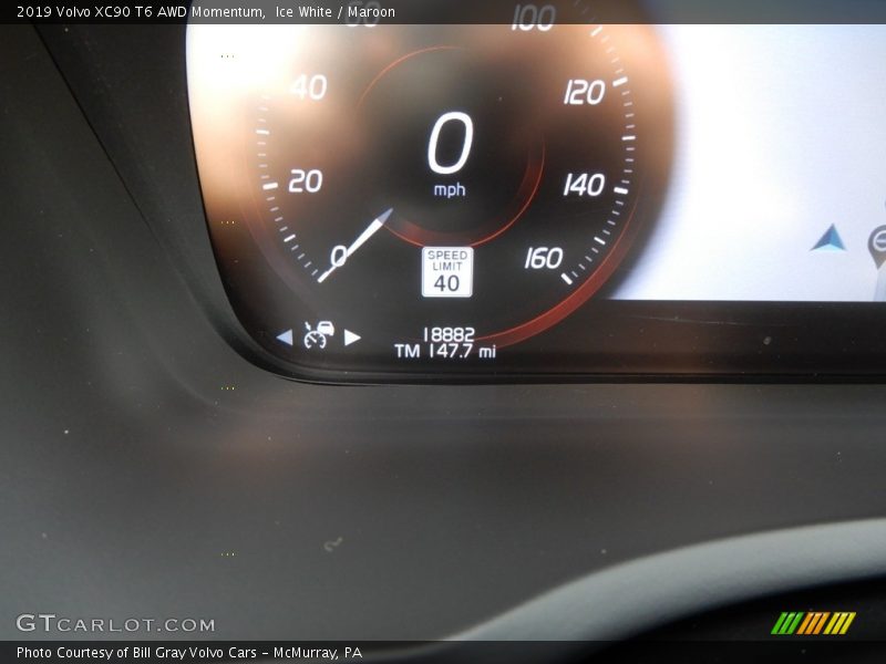 Ice White / Maroon 2019 Volvo XC90 T6 AWD Momentum
