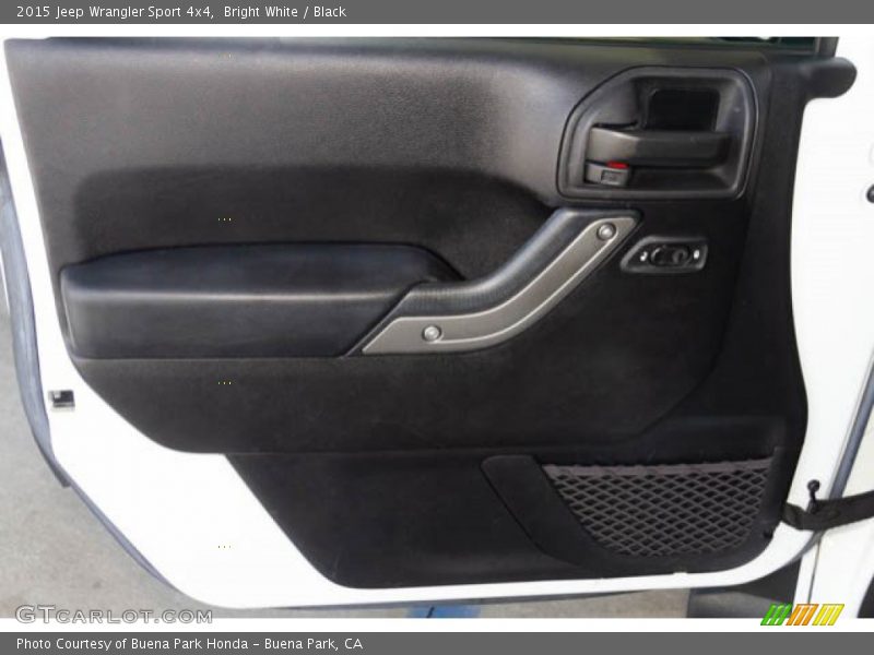 Bright White / Black 2015 Jeep Wrangler Sport 4x4