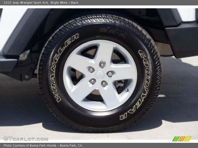 Bright White / Black 2015 Jeep Wrangler Sport 4x4