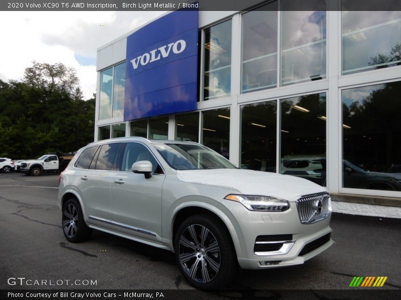 Front 3/4 View of 2020 XC90 T6 AWD Inscription