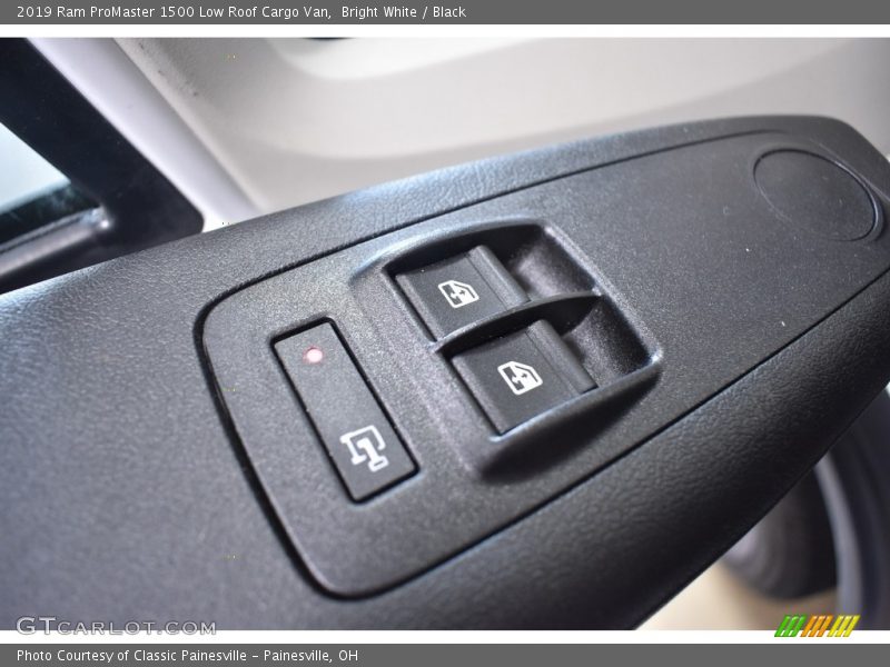 Bright White / Black 2019 Ram ProMaster 1500 Low Roof Cargo Van