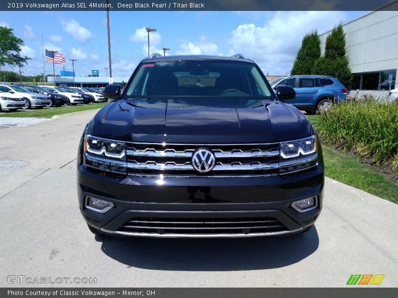 Deep Black Pearl / Titan Black 2019 Volkswagen Atlas SEL 4Motion