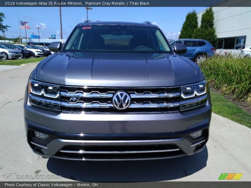 Platinum Gray Metallic / Titan Black 2019 Volkswagen Atlas SE R-Line 4Motion