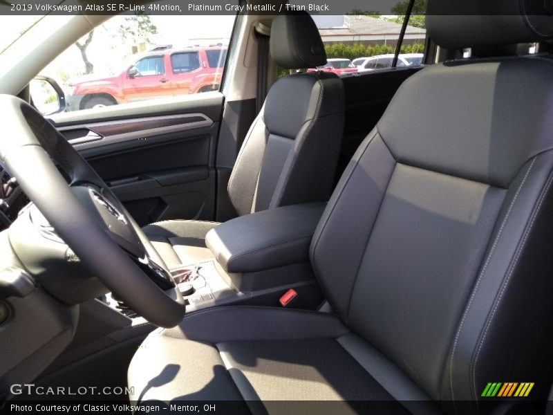 Platinum Gray Metallic / Titan Black 2019 Volkswagen Atlas SE R-Line 4Motion