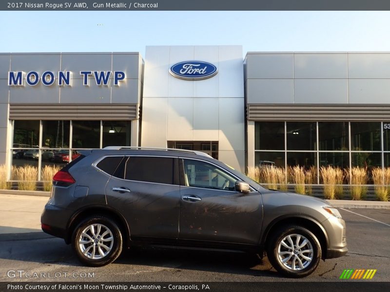 Gun Metallic / Charcoal 2017 Nissan Rogue SV AWD