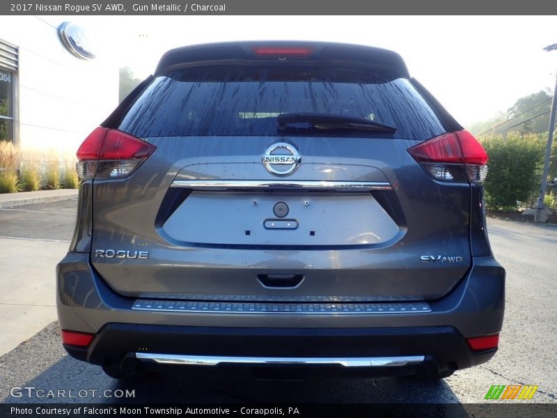 Gun Metallic / Charcoal 2017 Nissan Rogue SV AWD