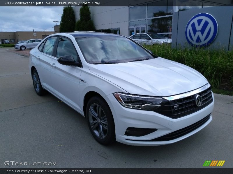 Pure White / Storm Gray 2019 Volkswagen Jetta R-Line