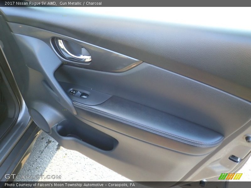Gun Metallic / Charcoal 2017 Nissan Rogue SV AWD