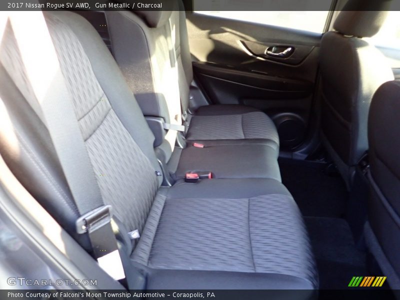 Gun Metallic / Charcoal 2017 Nissan Rogue SV AWD