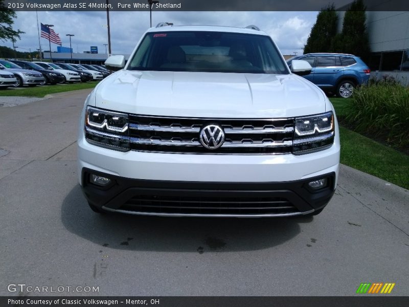 Pure White / Shetland 2019 Volkswagen Atlas SE 4Motion