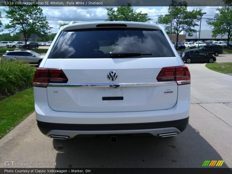 Pure White / Shetland 2019 Volkswagen Atlas SE 4Motion