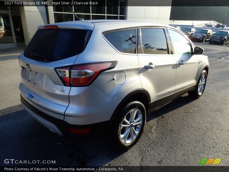 Ingot Silver / Charcoal Black 2017 Ford Escape SE 4WD