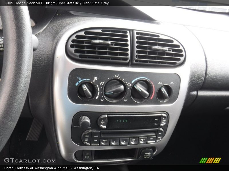 Bright Silver Metallic / Dark Slate Gray 2005 Dodge Neon SXT
