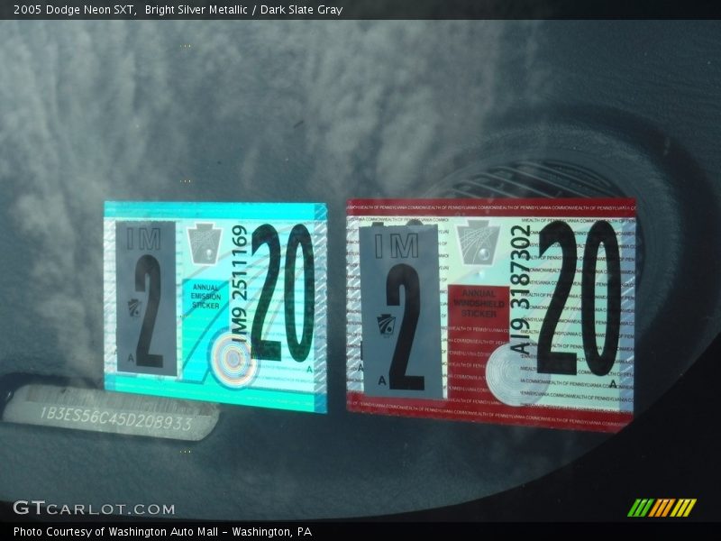 Bright Silver Metallic / Dark Slate Gray 2005 Dodge Neon SXT