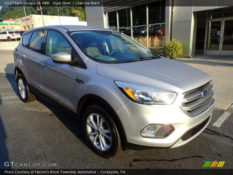 Ingot Silver / Charcoal Black 2017 Ford Escape SE 4WD