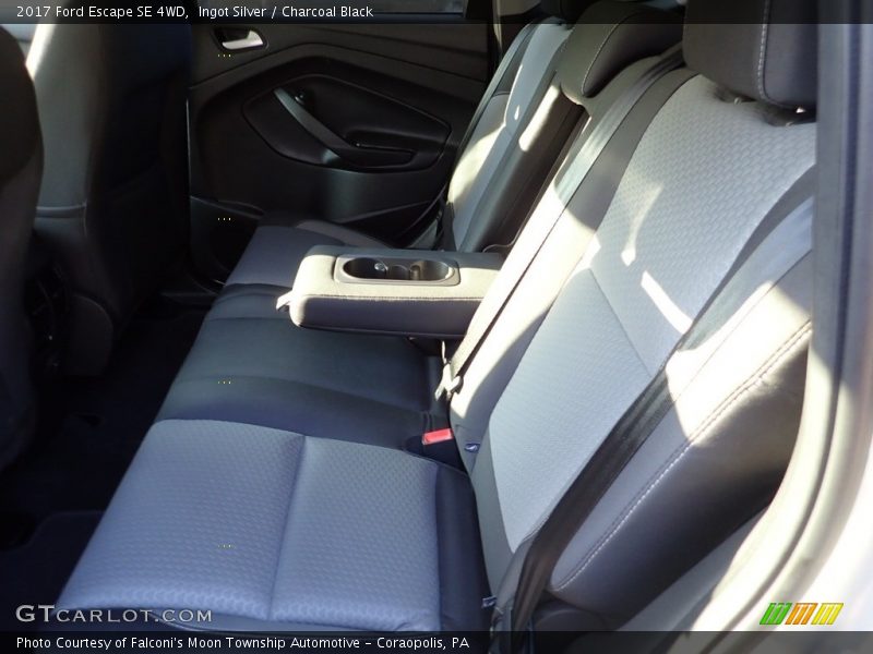 Ingot Silver / Charcoal Black 2017 Ford Escape SE 4WD
