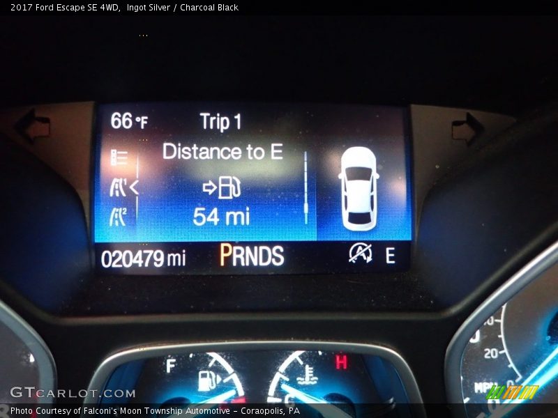 Ingot Silver / Charcoal Black 2017 Ford Escape SE 4WD