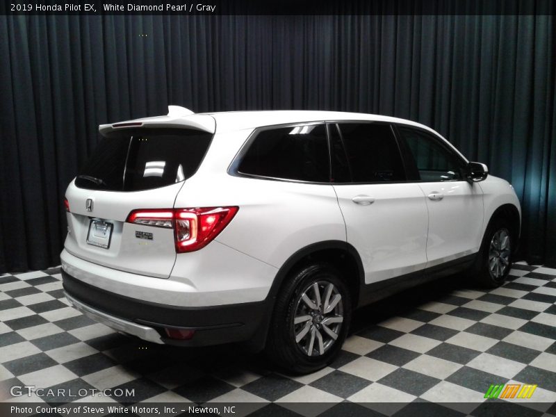 White Diamond Pearl / Gray 2019 Honda Pilot EX