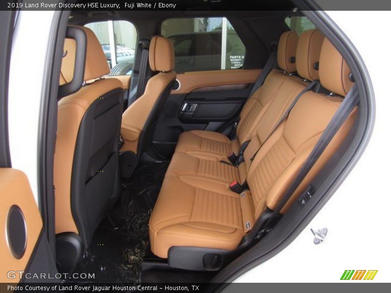 Fuji White / Ebony 2019 Land Rover Discovery HSE Luxury