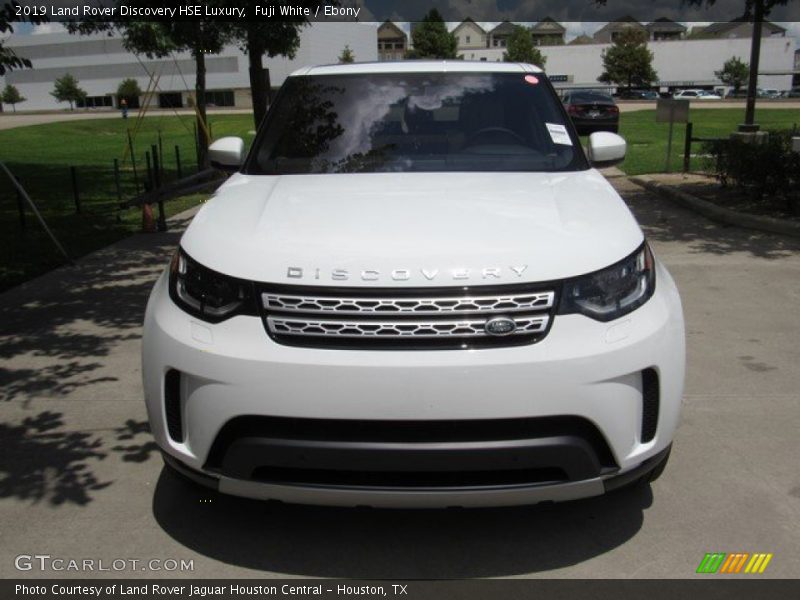 Fuji White / Ebony 2019 Land Rover Discovery HSE Luxury