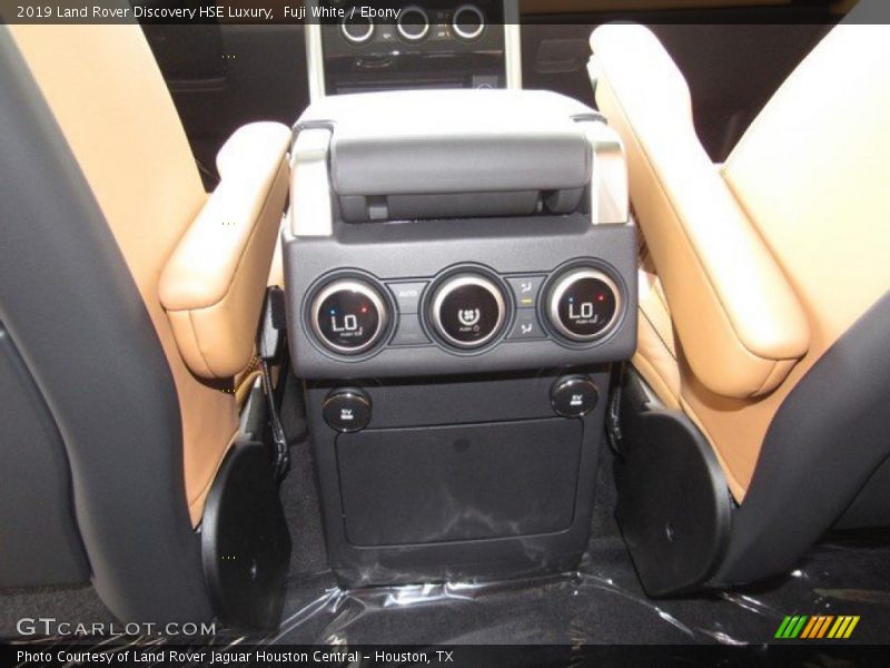 Fuji White / Ebony 2019 Land Rover Discovery HSE Luxury