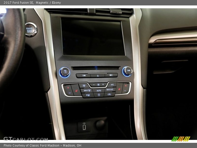 Magnetic / Ebony 2017 Ford Fusion SE