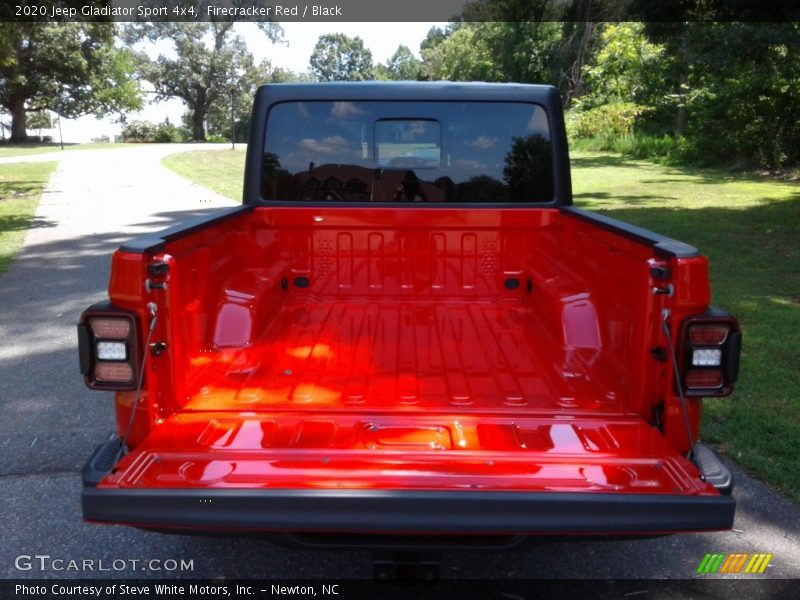 Firecracker Red / Black 2020 Jeep Gladiator Sport 4x4