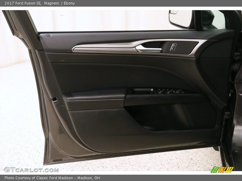 Magnetic / Ebony 2017 Ford Fusion SE