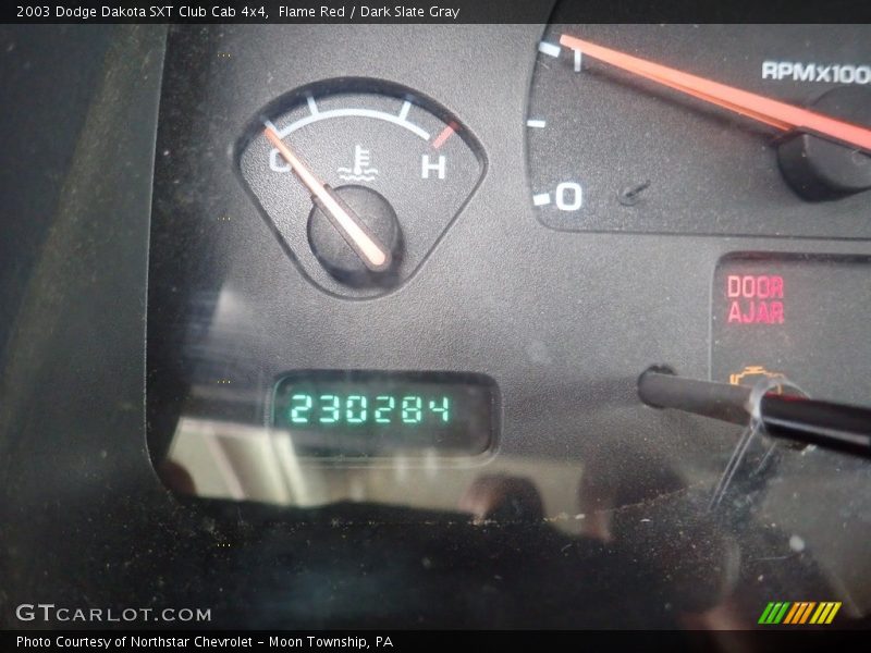 Flame Red / Dark Slate Gray 2003 Dodge Dakota SXT Club Cab 4x4