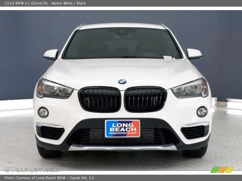 Alpine White / Black 2019 BMW X1 sDrive28i